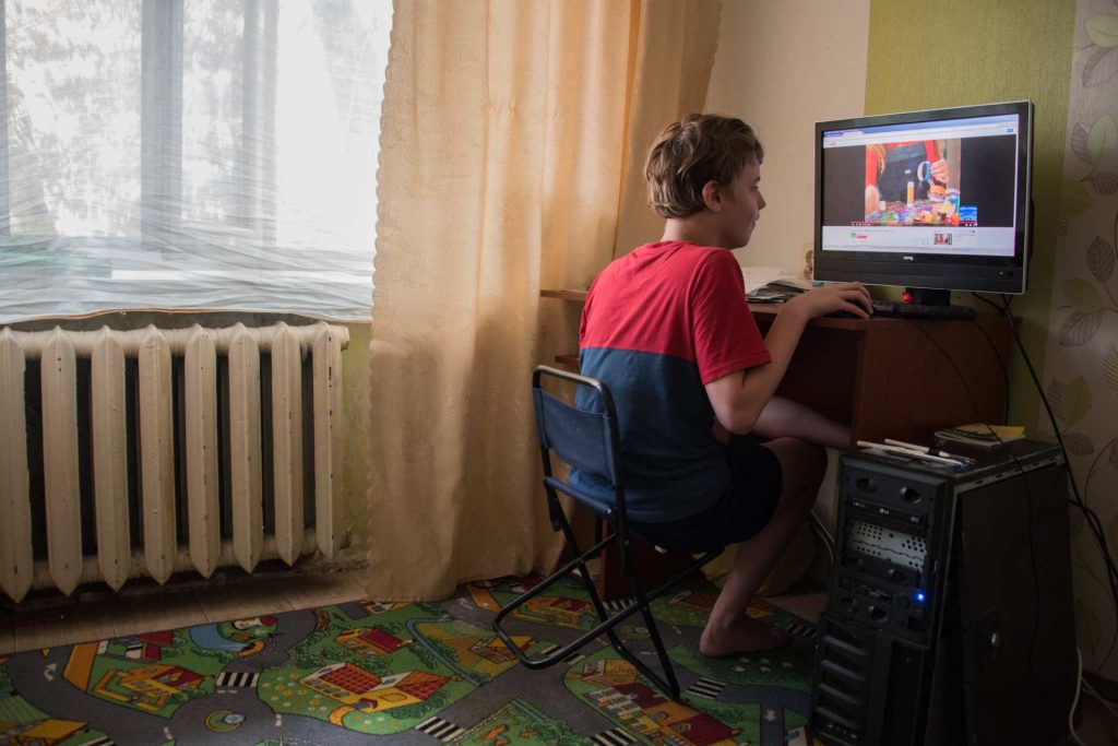 «У мене аутизм. Якщо я один, подзвоніть мамі». Історія Михайла Івашури «У мене аутизм. Якщо я один, подзвоніть мамі». Історія Михайла Івашури