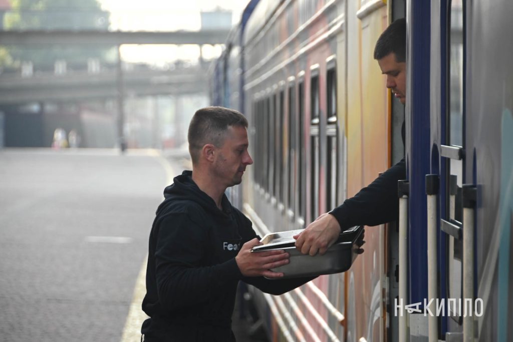 Унікальний Food Train Укрзалізниці поїзд-кухня