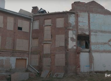 Наслідки ракетного удару по вулиці Ахієзерів 17 серпня 2022 року