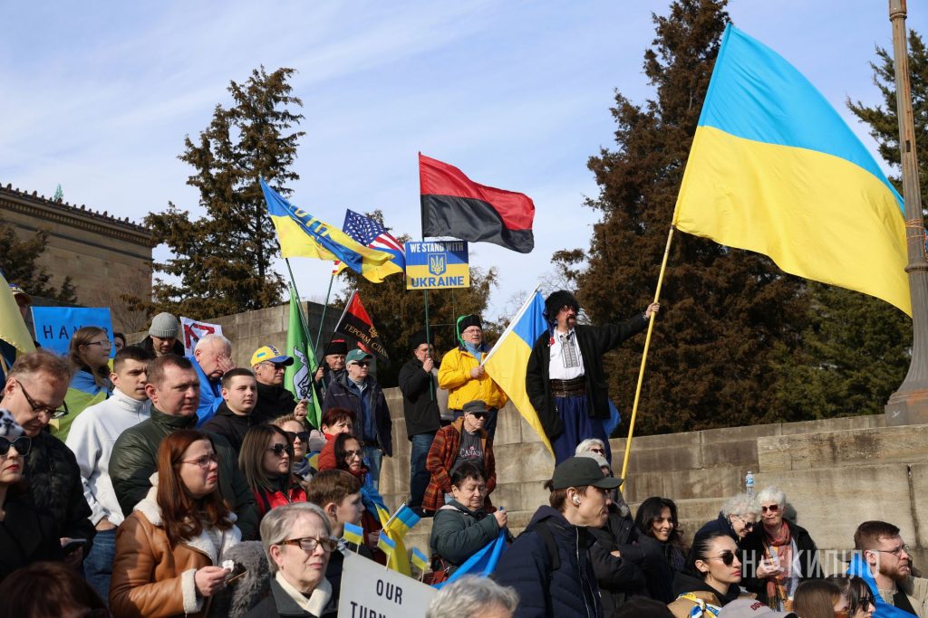 У Філадельфії відбулася акція на підтримку України. Фото У Філадельфії відбулася акція на підтримку України. Фото