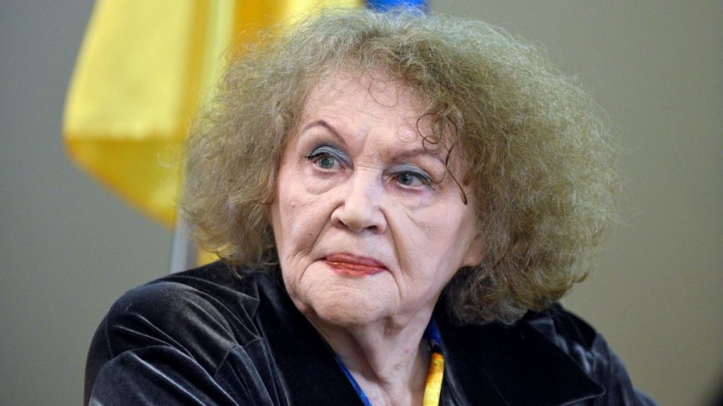 До ювілею Ліни Костенко у Києві презентували нове видання її книги 1 Ліна Костенко