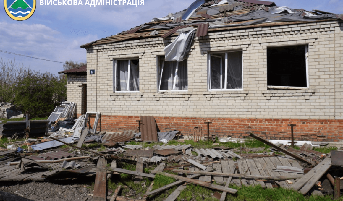 Наслідки ударів по Ізюму 16 квітня