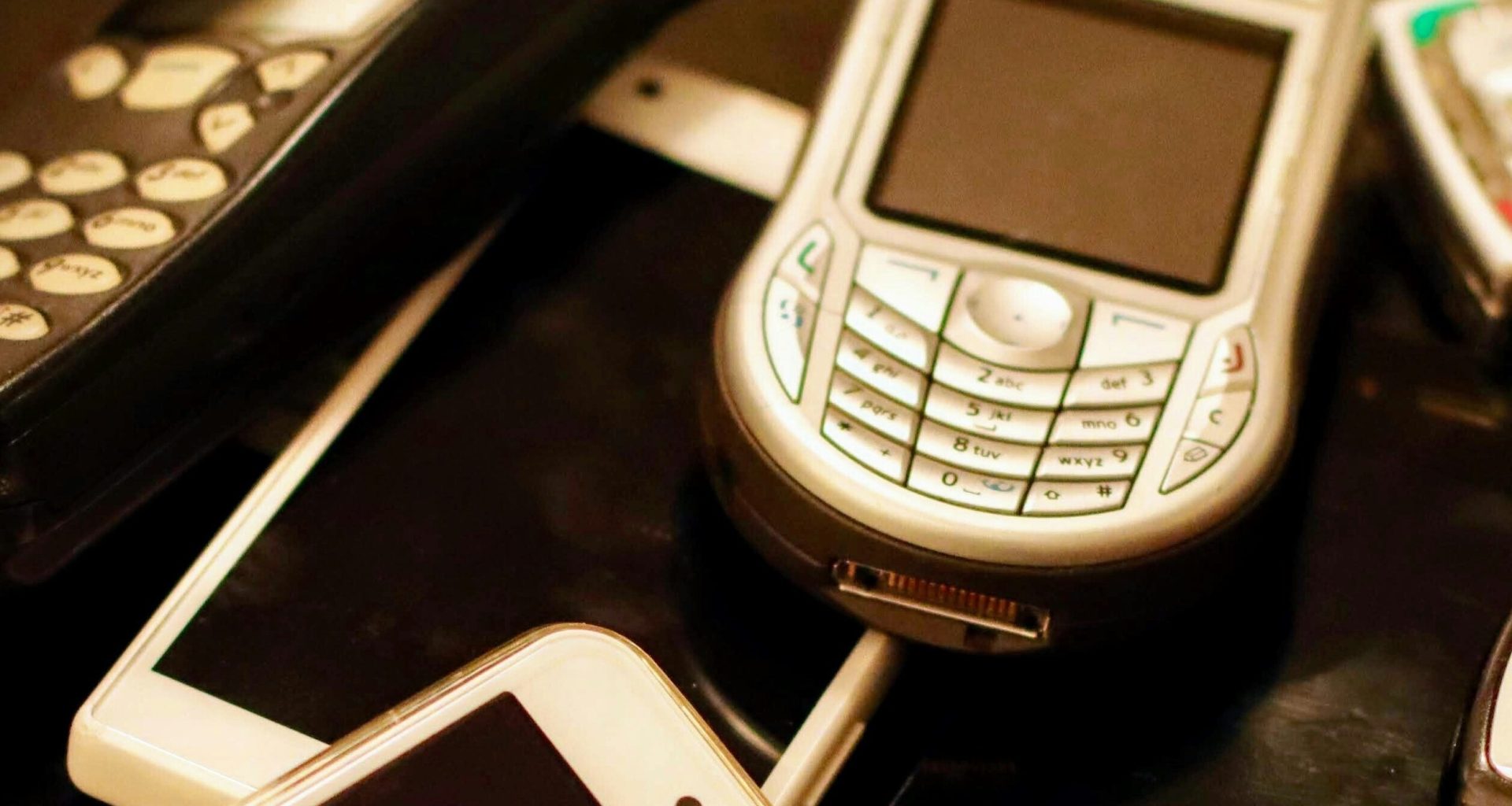 кнопкові телефони