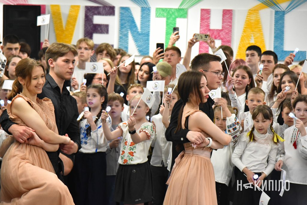 Останній дзвоник 2025 у Харкові Фото: Ігор Лептуга