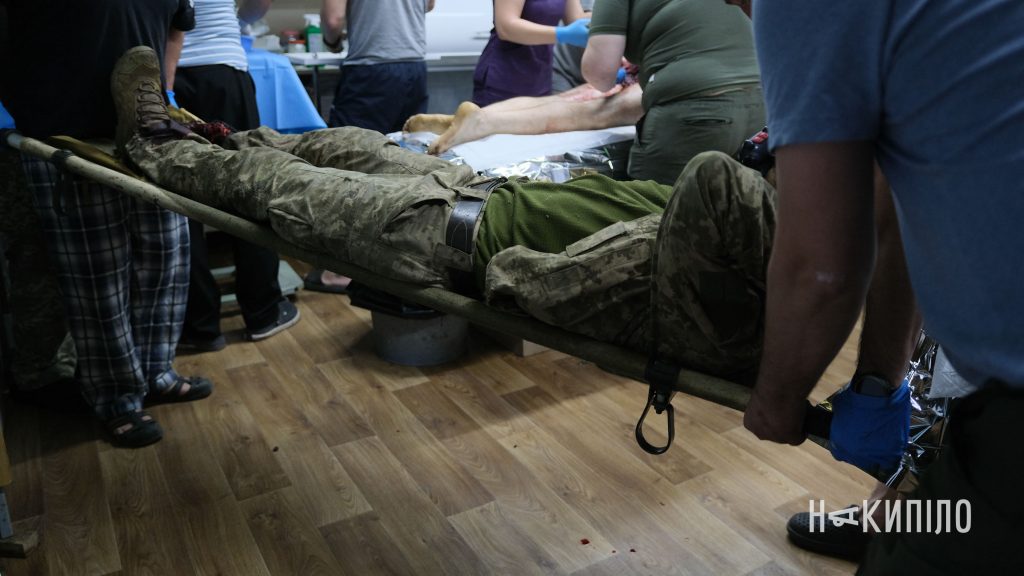 Стабілізаційний пункт, стабпункт, Вовчанський напрямок, медики, лікарі, лікарня, поранені військові, поранення, Фото: Ігор Лептуга