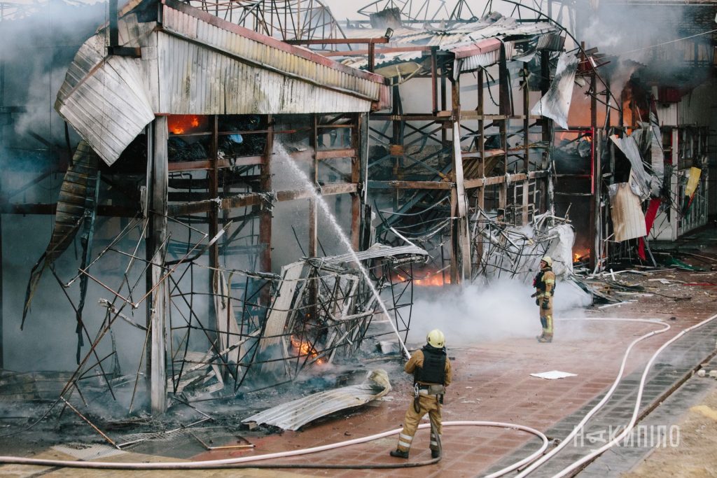 Барабашово, ринок у Харкові, пожежа, пожежа у Харкові, атака дронів, 6 травня, фото: Павло Пахоменко