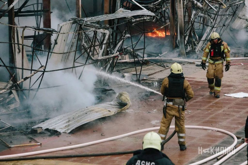 Барабашово, ринок у Харкові, пожежа, пожежа у Харкові, атака дронів, 6 травня, фото: Павло Пахоменко