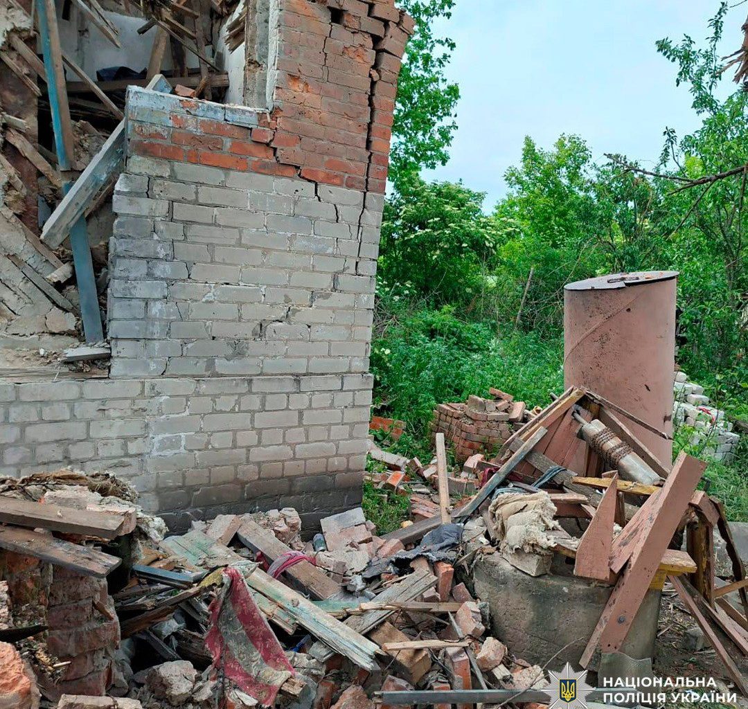 Наслідки влучань на Харківщині. Фото: Поліція Харківщини