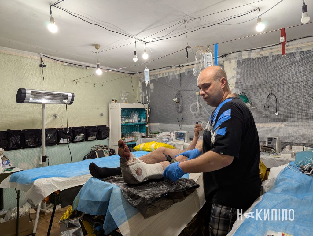 Стабілізаційний пункт, стабпункт, Вовчанський напрямок, медики, лікарі, лікарня, поранені військові, поранення, Фото: Ігор Лептуга