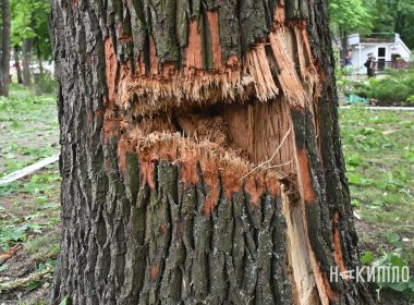 Наслідки влучання авіабомби по Харкову Фото: Ігор Лептуга