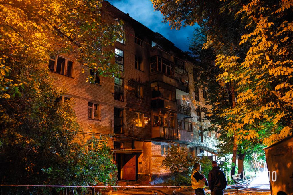 влучання БПЛА, шахед, Слобідський район, обстріл 11 червня. Фото: Ігор Лептуга
