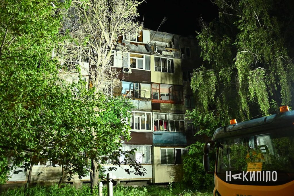 влучання БПЛА, шахед, Слобідський район, обстріл 11 червня. Фото: Ігор Лептуга