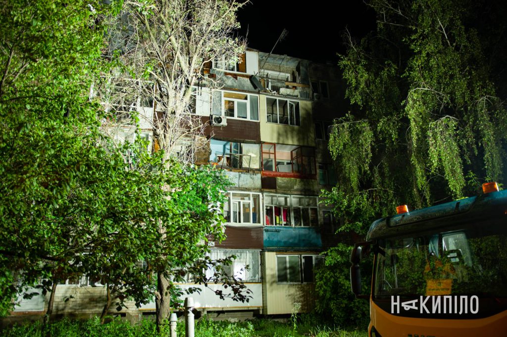 влучання БПЛА, шахед, Слобідський район, обстріл 11 червня. Фото: Ігор Лептуга