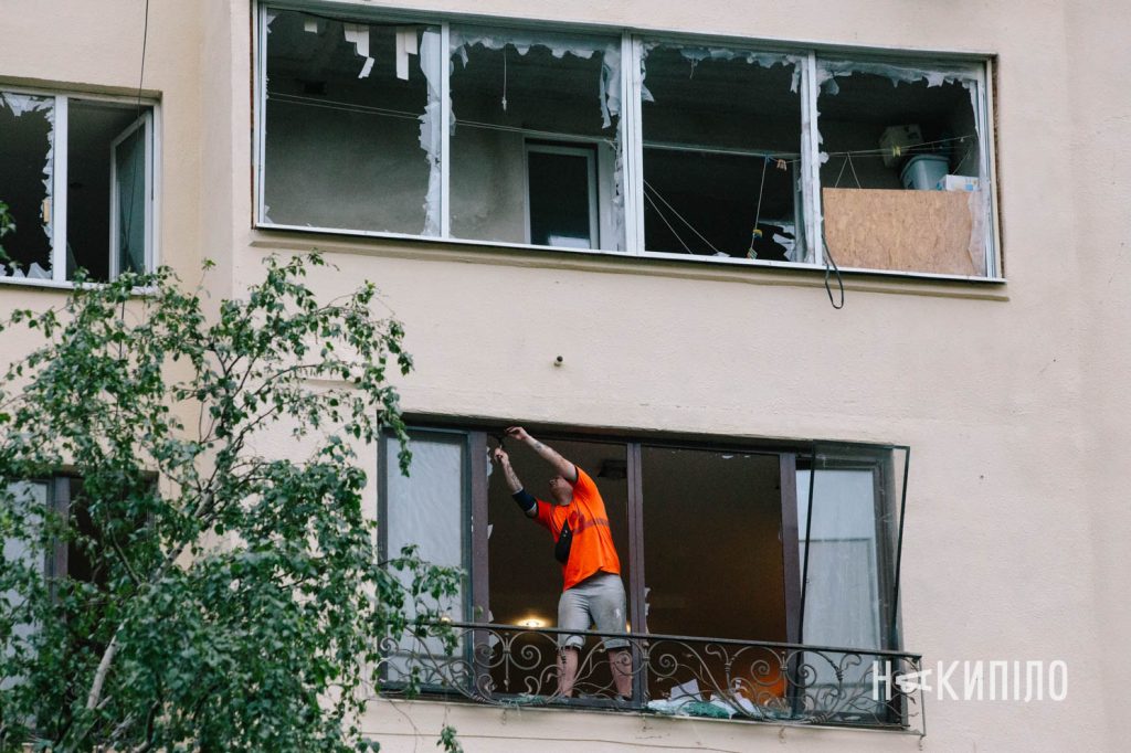 Шахед, влучання шахеда, Основ'янський район, 7 червня 2025 року, влучання в будинок у Харкові, фото: Павло Пахоменко
