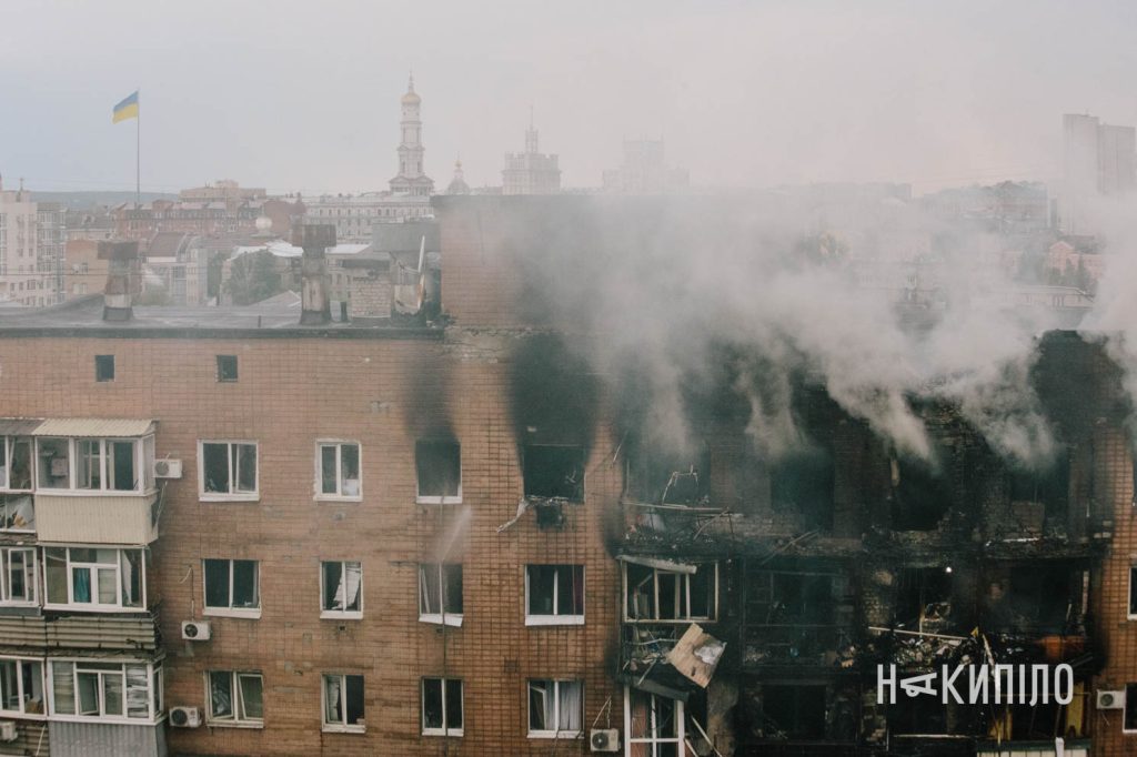 Шахед, влучання шахеда, Основ'янський район, 7 червня 2025 року, влучання в будинок у Харкові, фото: Павло Пахоменко