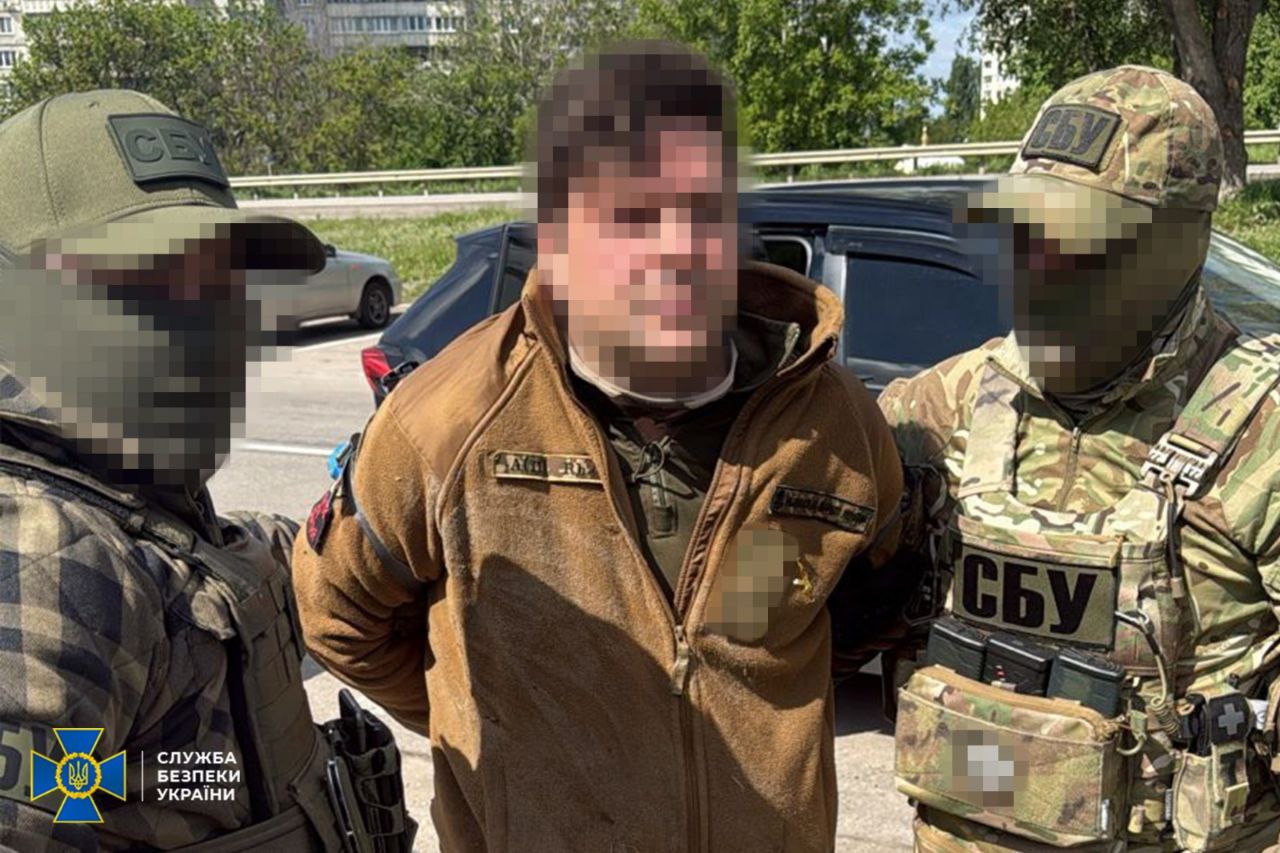 СБУ затримала у Харкові нацгвардійця, що шпигував для фсб.

Фото: СБУ