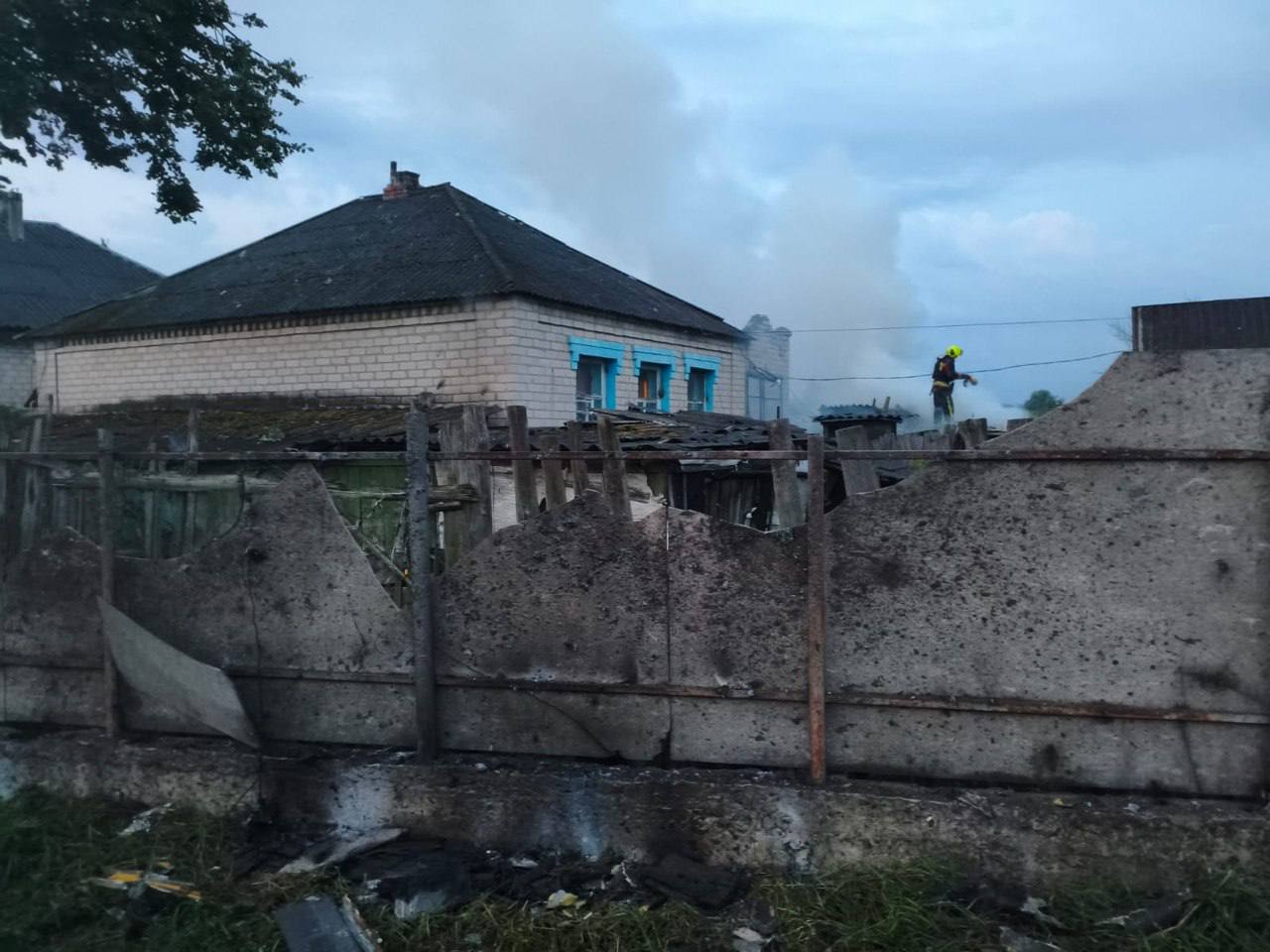 В Ізюмі БПЛА поцілив поблизу приватного будинку