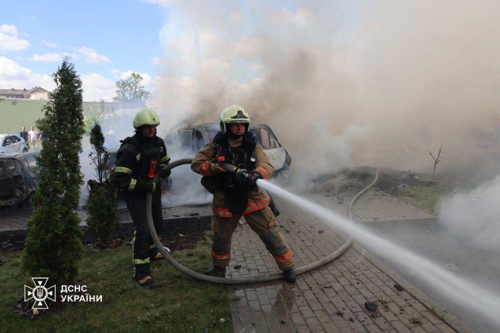 Обстріл КАБами центра Харкова