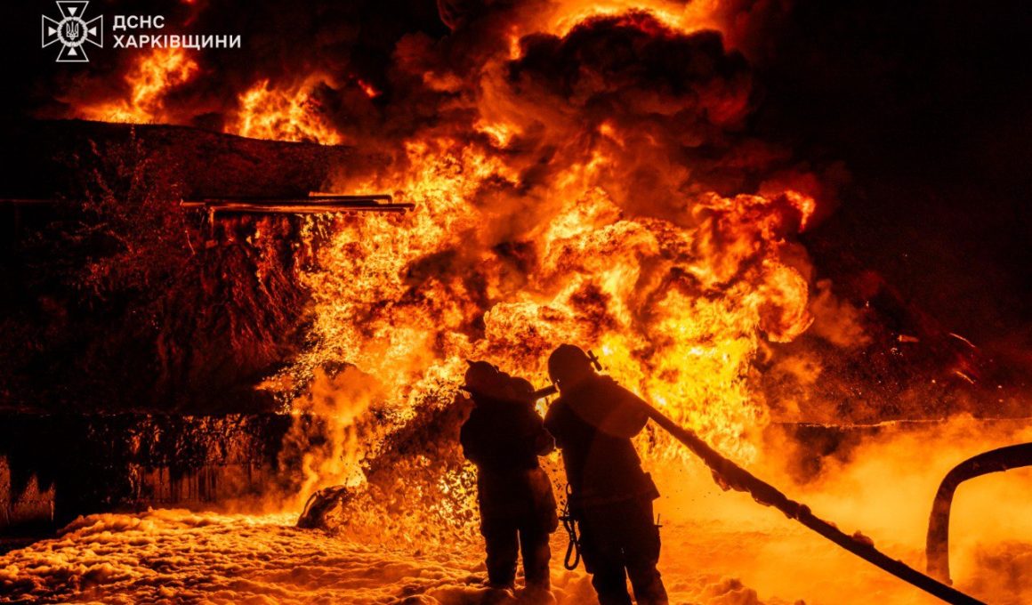 Чугуїв, полум'я, обстріл