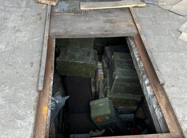 Схрон зброї в гаражі, фото облпрокуратура