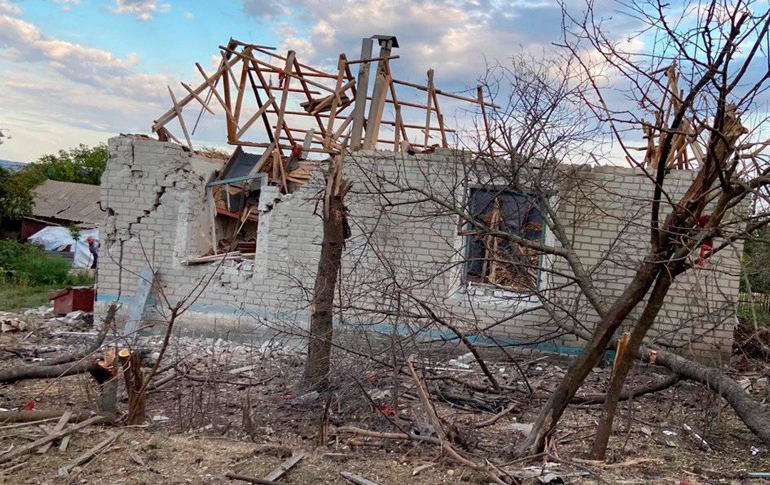 Зруйнований будинок