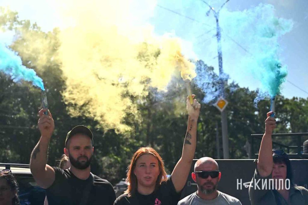 Автопробіг до Дня пам'яті загиблих захисників і захисниць у Харкові