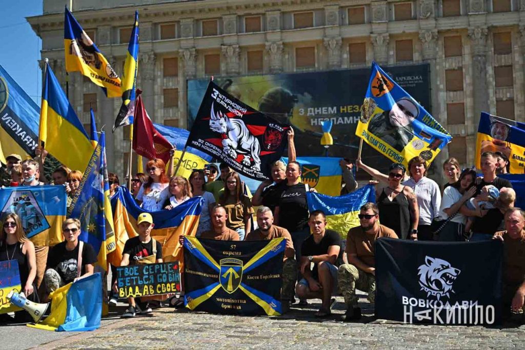 Автопробіг до Дня пам'яті загиблих захисників і захисниць у Харкові