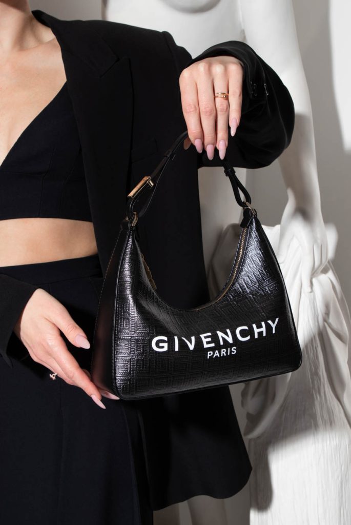 Аксесуари Givenchy для будь-якого образу