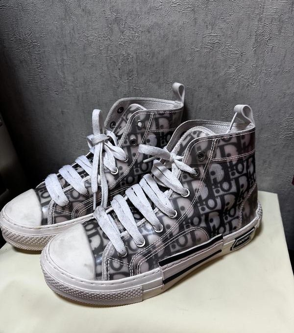 Як розпізнати оригінальні кеди Dior