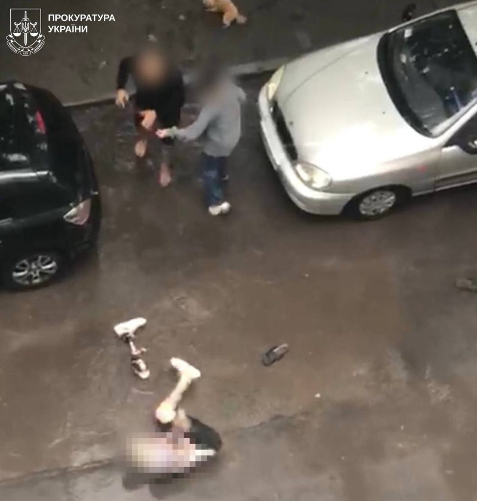 Чоловіка, який стріляв та бив ветерана ЗСУ у Харкові, судитимуть