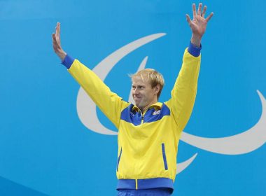 Чемпіон параплавець