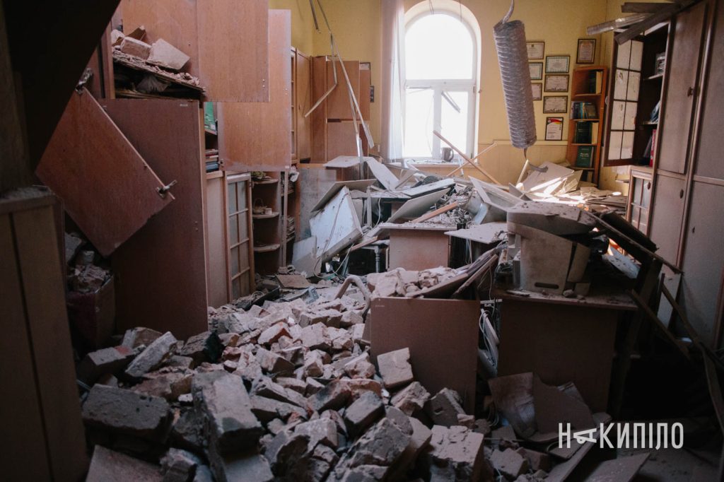 Наслідки прильоту шахеда по навчальному закладу по вулиці Григорія Тарасенко