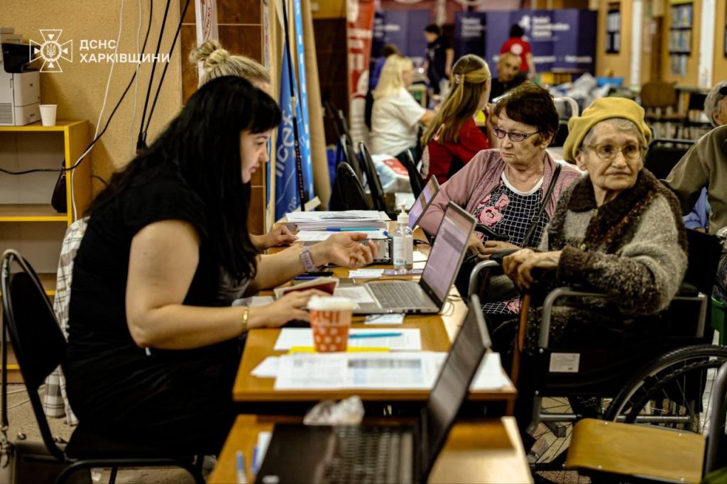 Транзитний пункт у Лозовій прийняв за місяць понад 3000 переселенців Транзитний пункт у Лозовій прийняв за місяць понад 3000 переселенців