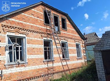 росіяни вдарили авіабомбою по селу Черкаська Лозова неподалік Харкова