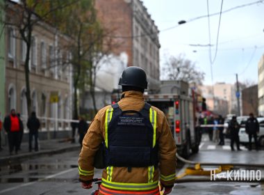 Наслідки російської атаки на дитячий садочок у Харкові. Фото: Ігор Лептуга