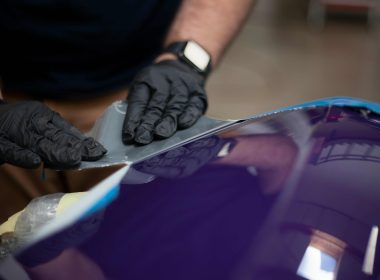 Як власноруч зафарбувати подряпину на авто