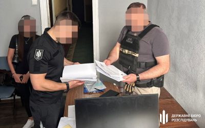 Правоохоронець допомагав уникати військового призову.