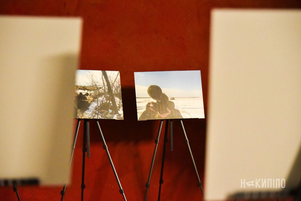 Фільм «Віктор»: як людина з вадами слуху сприймає війну: фотореп 7 фільм «Віктор», виставка фото