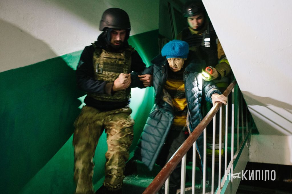 Наслідки прильоту 19 листопада 2025 року у Харкові, проспект аерокосмічний 167, фото: Павло Пахоменко