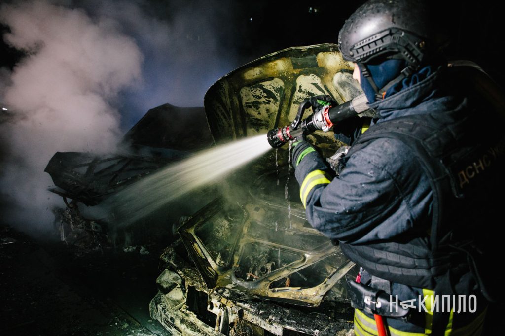 Наслідки прильоту 19 листопада 2025 року у Харкові, проспект аерокосмічний 167, фото: Павло Пахоменко