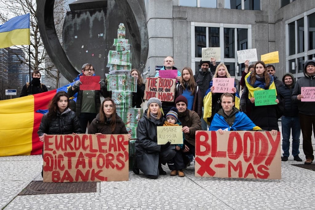 У Європі протестують проти блокування репараційного кредиту для України 1