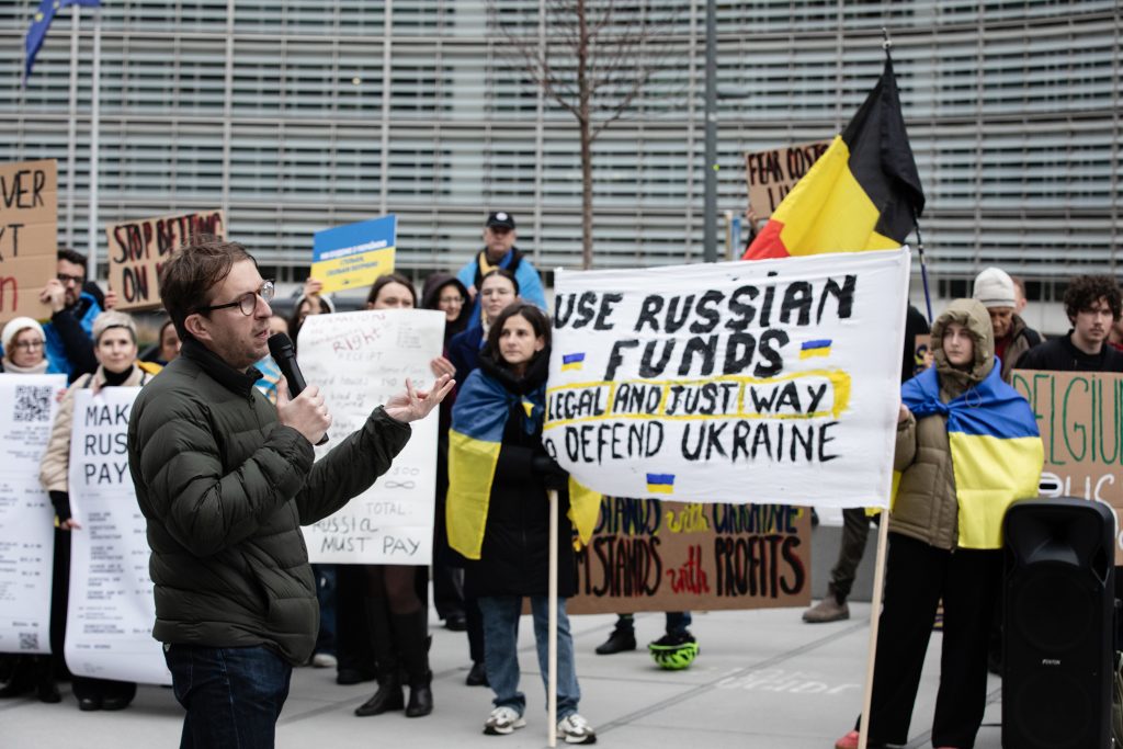 У Європі протестують проти блокування репараційного кредиту для України 6