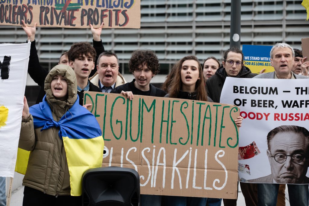 У Європі протестують проти блокування репараційного кредиту для України 4