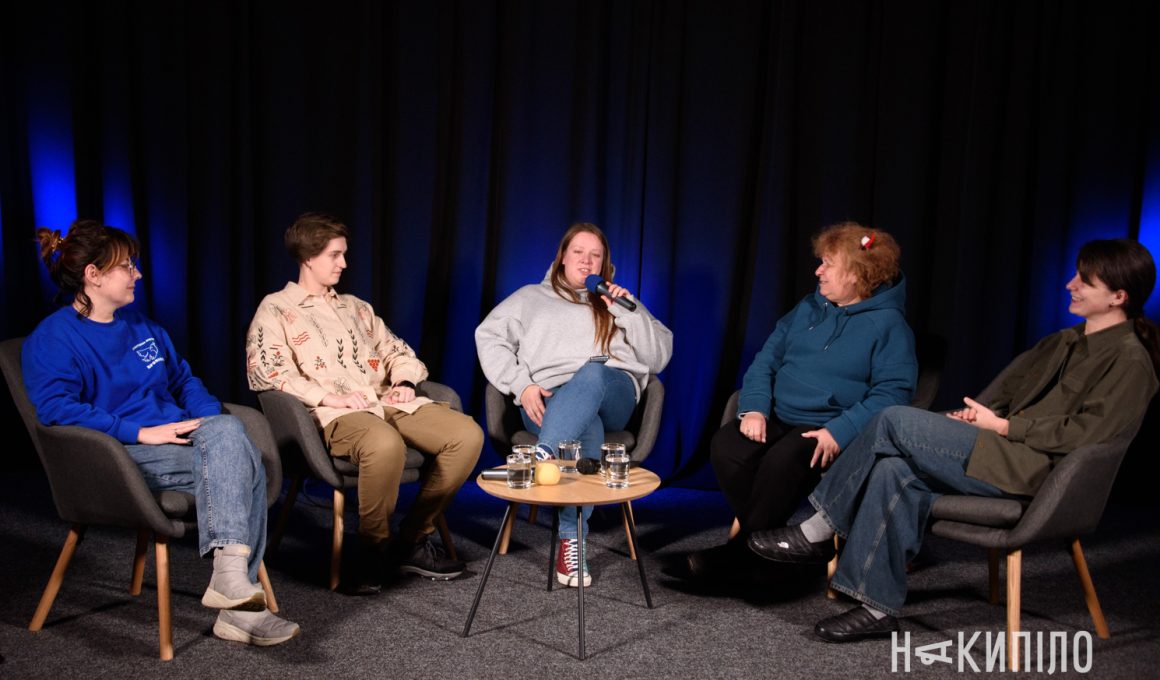 У Міжнародний день волонтера ми зібрали у пресцентрі «Накипіло» волонтерок.