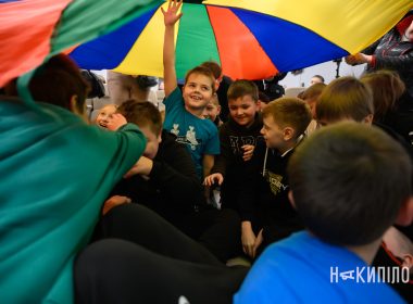 Олені Святого Миколая у Слатіно, Харківська область 6 грудня 2025 року, фото:Лептуга Ігор