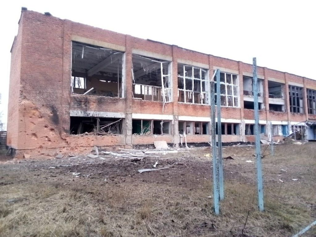 Постраждалі на Купʼянщині, зруйнована школа в Одноробівці: наслідки російських атак за добу 1