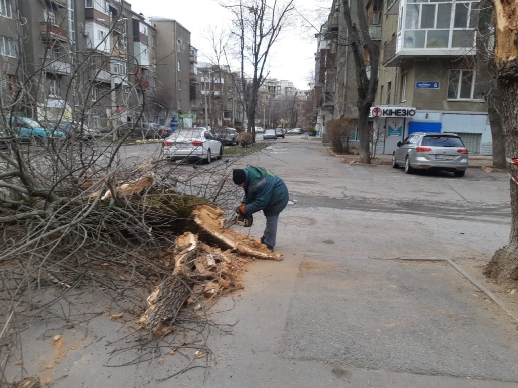 Наслідки негоди у Харкові: фоторепортаж 5