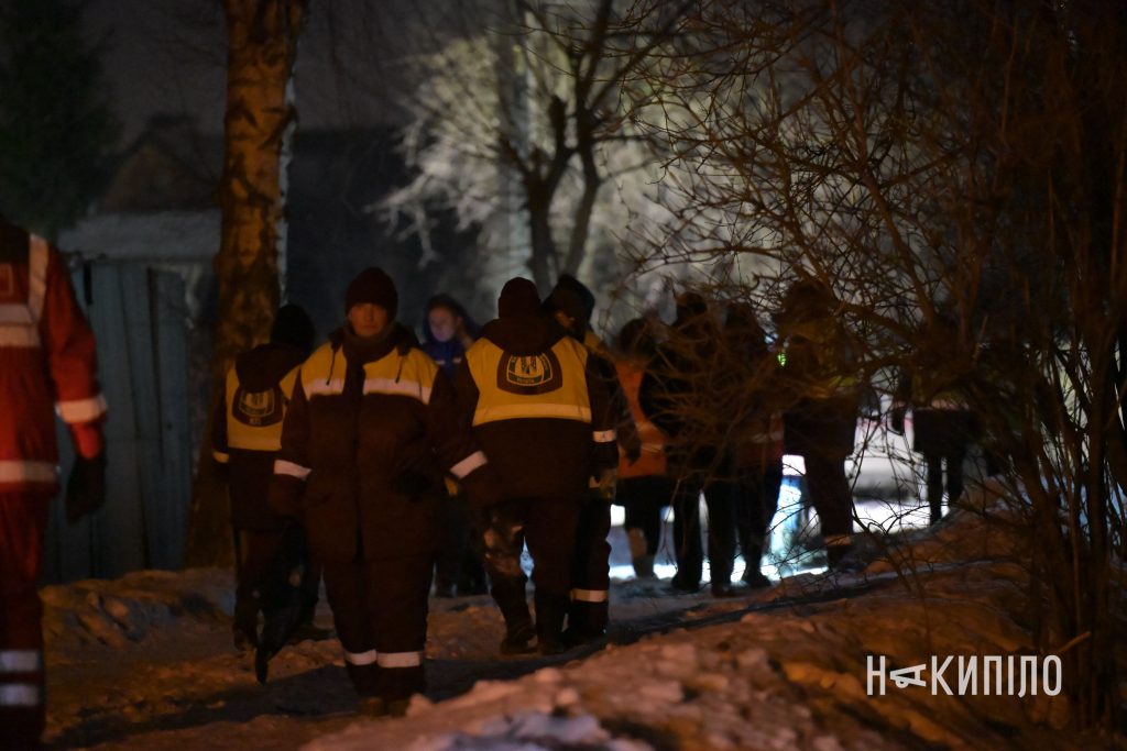 КАБ зруйнувала будинок у Харкові та залишила вирву. Фото наслідків КАБ зруйнувала будинок у Харкові та залишила вирву. Фото наслідків