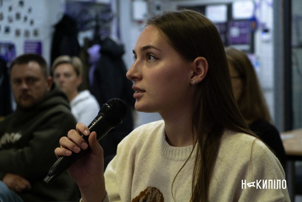 Пресцентр Дарина Васильчук