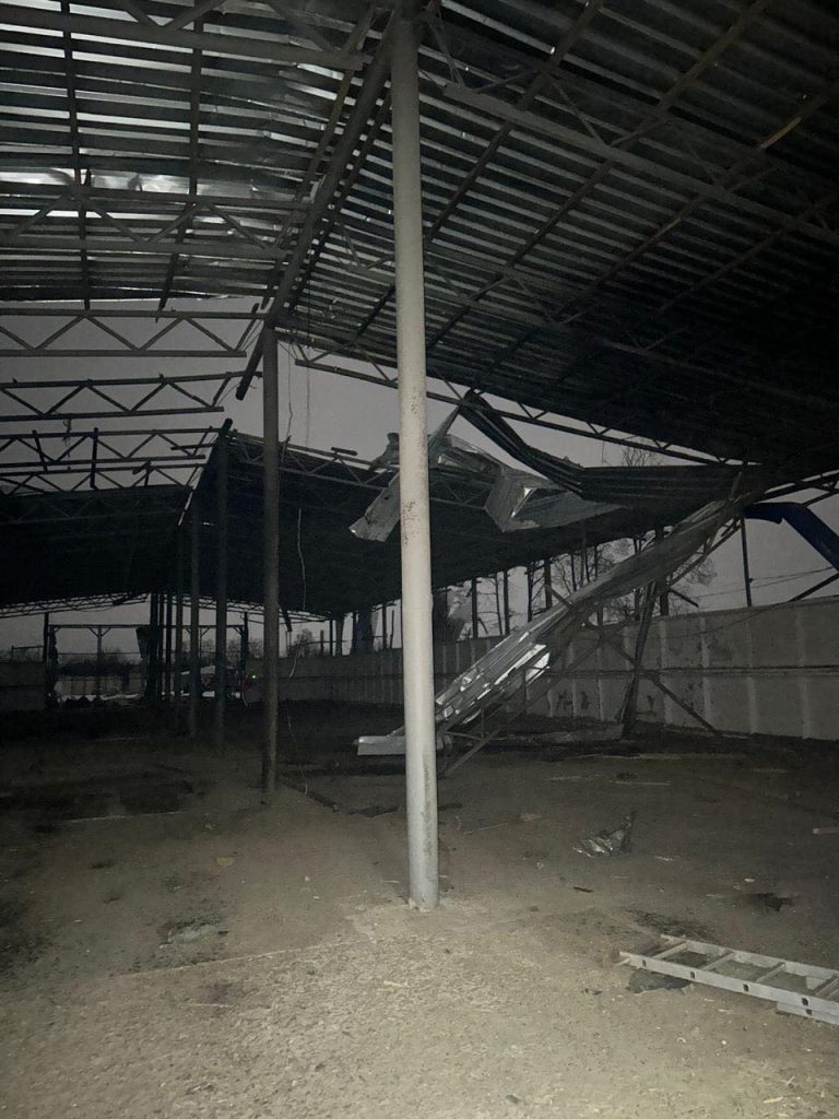 Ворожий БпЛА атакував підприємство у Лозовій 1